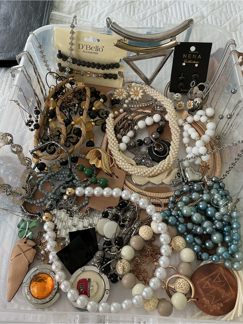 RESELLERS 2lb 3.4oz Jewelry Mostly Vintage